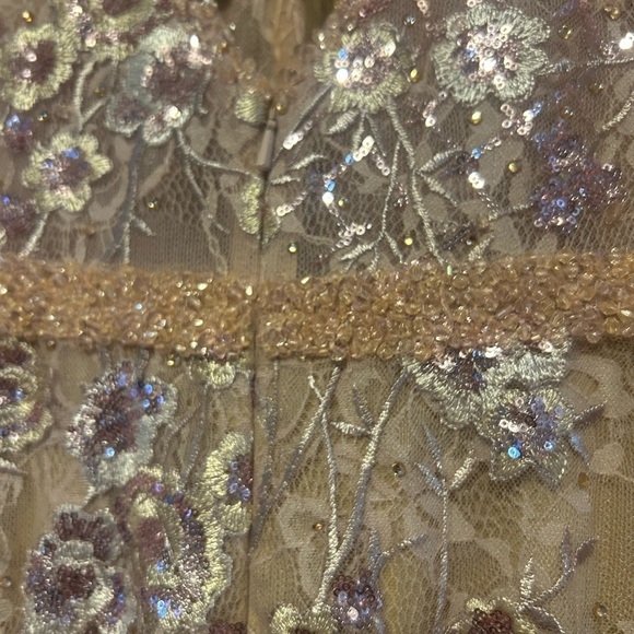 Mac Duggal 67481 NWT FLORAL EMBELLISHED SLEEVELESS PLUNGE NECKLINE - Picture 6 of 14